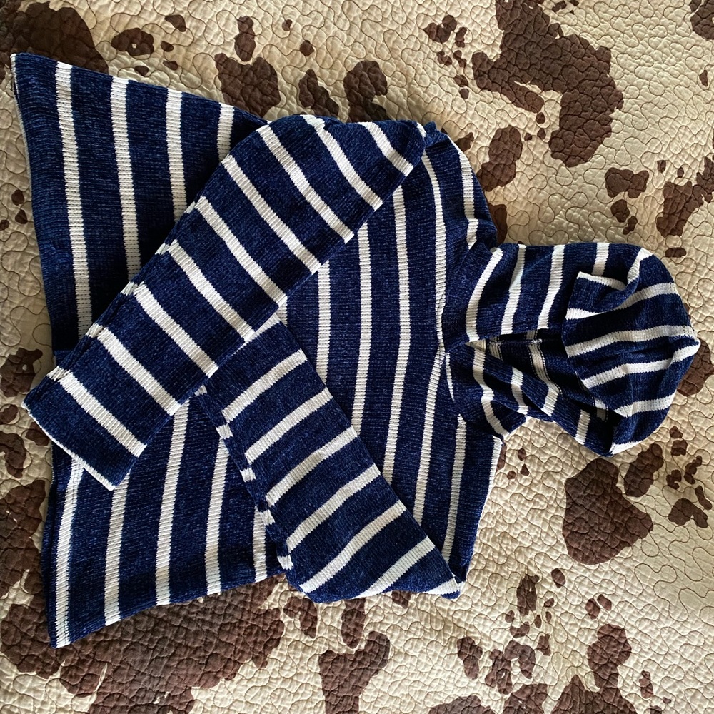 Cropped hooded sweater - Picture 3 of 5